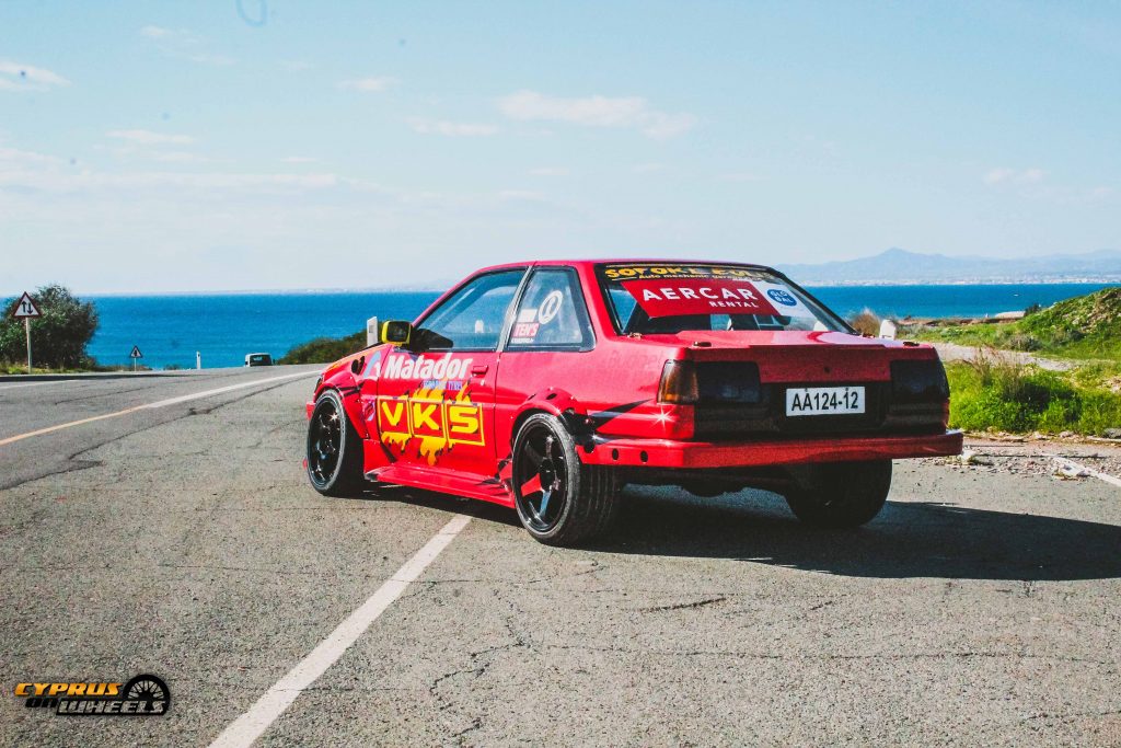 Toyota corolla levin AE86 drift