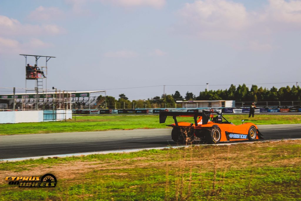 4 Radical racetech motorsport achna speedway track record